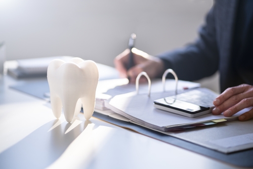 Mini Implantes Dentales Costo en Wayne, NJ | Financiamiento | Dr. Bruce Fine